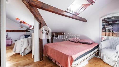 Porte-Dauphine House | Master and kids bdrs separated from rest of the house