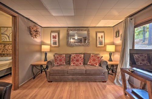 Huntingdon House | 'Matt Dillon' Cabin ~ 1 Mile to Raystown Lake!
