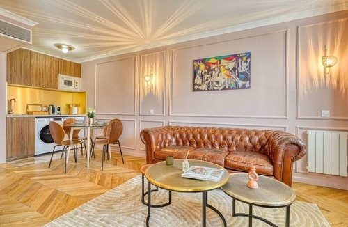 Faubourg de l'Arche Apartment | Melody suite in Paris