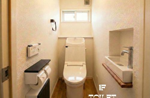 Adachi Villa | MEME Villa 5BR - 3 Separate Toilets & 3 Showers - 10Gbps Wifi