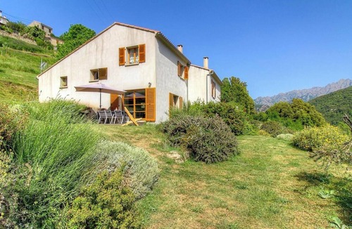 Tolla House | Mercujo - Lakeside - TOLLA