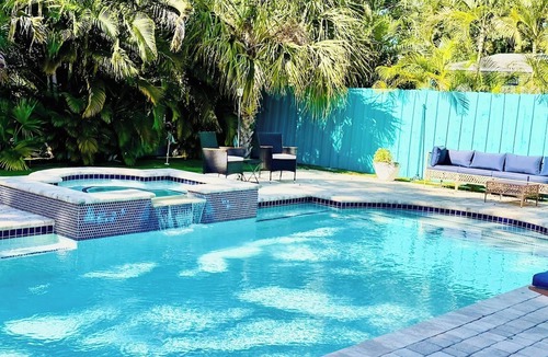 South Middle River House | MerManor - An Iconic Merman Pool Oasis