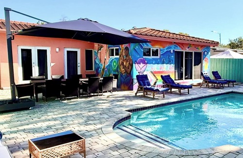 South Middle River House | MerManor - An Iconic Merman Pool Oasis