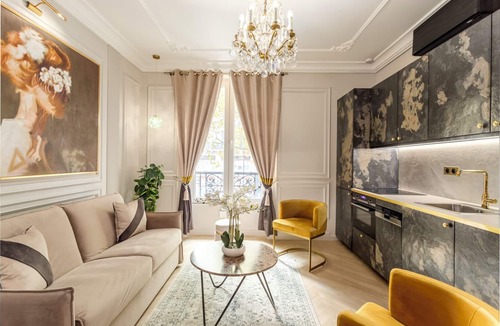 Quartier Sainte-Avoye Apartment | Merveil - Luxury Suite - Louvre - Ours II