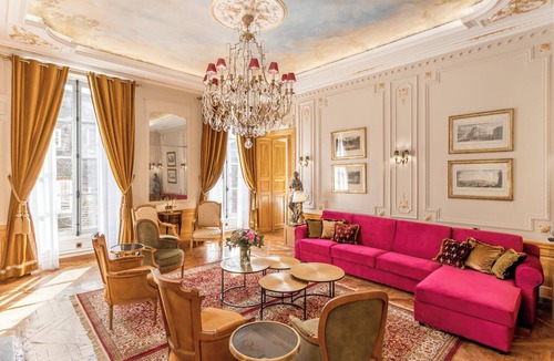 3rd Arrondissement Apartment | Merveil - Signature Suite - Marais - Braque