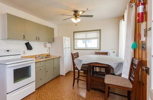 Port Loring Cottage | Minnehaha Camp Resort