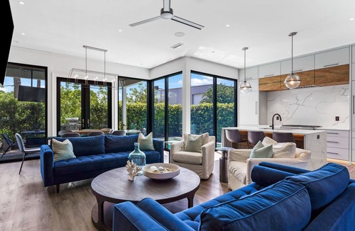 Emerald Waters Village House | Mia-Mar Villa🏖LUX Miramar🏖Brand New🏖Private Pool🏖BONFIRES 3/16-4/13 & 5/25-8/10