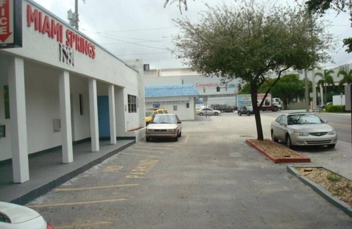 Miami Springs Hotel | Miami Springs Inn