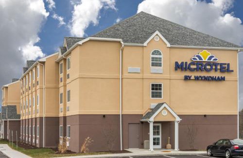 Beaver Falls Hotel | Microtel Inn & Suites by Wyndham Beaver Falls
