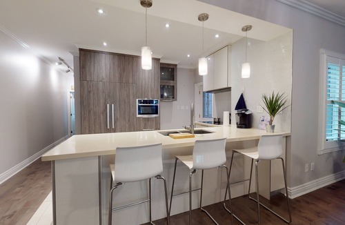 Cabbagetown South House | Mid Century Modern 3 BR in DT, TO