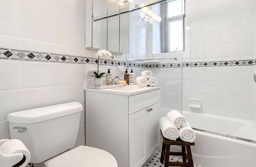 Midtown South Apartment | Midtown Park Ave Charming Chrysler View Corner Studio