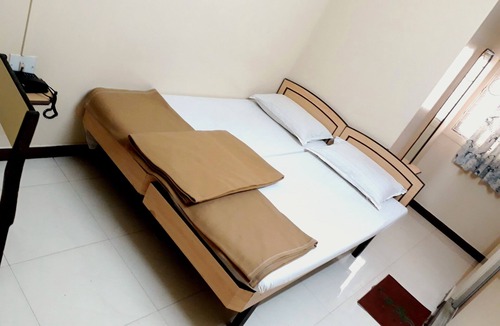 Girgaon House | Milan Guest House