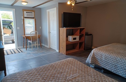 Wiarton Hotel | Mile Inn Motel