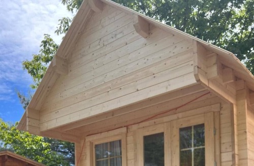 Seguin Cabin | Mini Home on the Lake