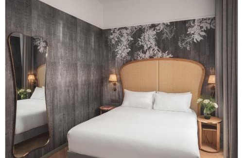 Ternes Hotel | Miss Fuller