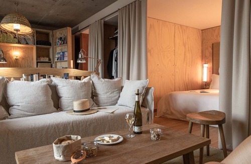 Les Puces de Saint-Ouen Hotel | MOB House
