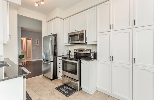 Downtown Mississauga Condo | Modern 2Bd Condo in Square1 with Iconic Views