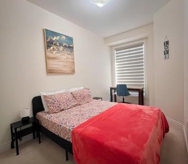 Ajax House | Modern 4Bedroom Retreat I 2Car Parking I Steps from the Ajax Waterfront