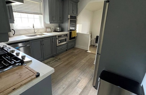 Georgetown House | Modern 5 Bedroom Bungalow with Two Separate Living Spaces In Georgetown, ON