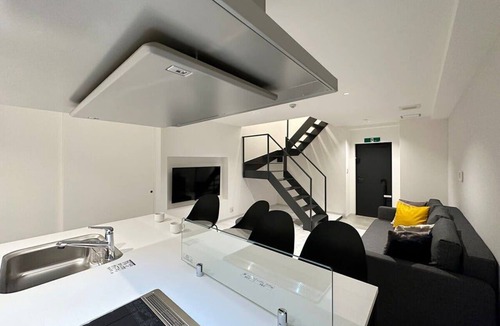 Hiroshima City Centre Apartment | Modern 6ppl Apt in Hiroshima | Breakfast Included