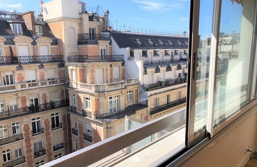 Faubourg-du-Roule Apartment | Modern and luminous flat near Champs Elysees