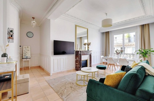 Saint-Merri Apartment | Modern Apartment - 2BD/4P - Louvre/Marais
