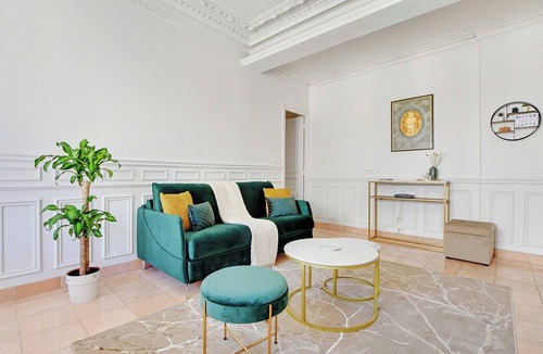 Saint-Merri Apartment | Modern Apartment - 2BD/4P - Louvre/Marais