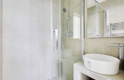 8th Arrondissement Apartment | Modern apartment - 2BR/6P - Faubourg-du-Roule