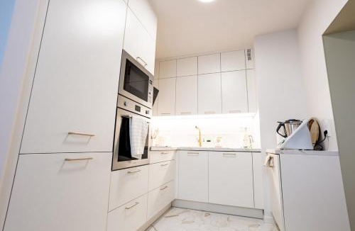 Paris City Center Apartment | Modern apartment Louvre