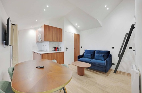 Aubervilliers Apartment | Modern Apt - 2BD/6P - near Paris