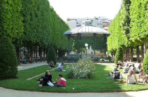 Grenelle House | Modern Artist's House near the Eiffel Tower