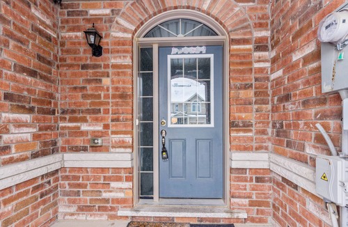 Brampton House | Modern Comfy ~ 4 Bedroom, 3.5 Washroom ~ Specious and Family-Friendly ~ Brampton
