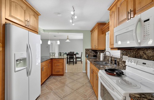 Eisenhower House | Modern Executive Stay at 211 South Lake Drive – Lehigh Acres, FL