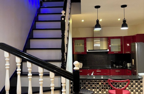 Bobigny House | Modern house with garden telecommuting space