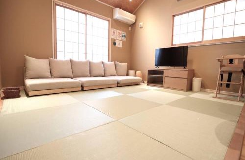 Nakahara Ward Apartment | Modern Japanese House in Musashi-Kosugi, 3BR, 15 Guests, Family Friendly