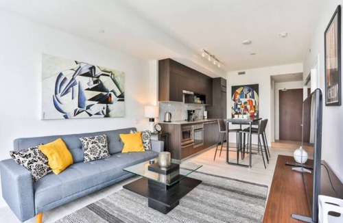 Fort York Condo | ⭐Modern Luxury King 1BD⭐ by Rogers Centre, CN Tower