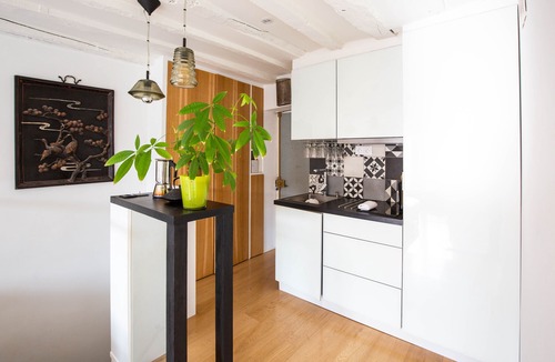 Saint-Gervais Apartment | Modern Minimalism in the Heart of Paris, by Veeve