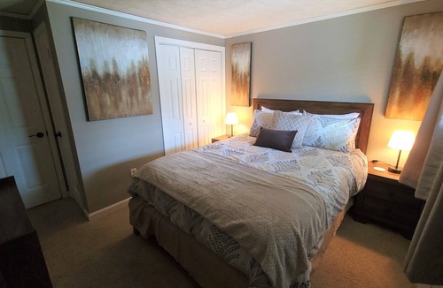 Claysburg House | Modern Mountain Getaway