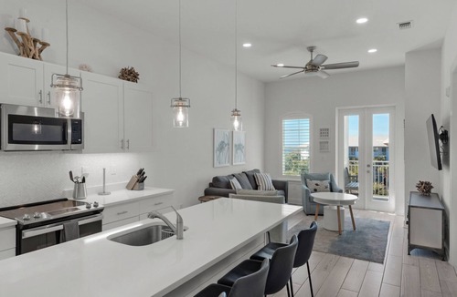 Gulf Place Condo | Modern + New Construction & Gulf Views; 3 Pools & Steps to Beach