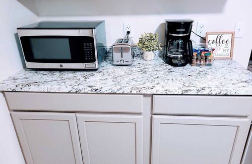 Syracuse Apartment | Modern NEW Designer 2 BR Unit - Near University/Hospitals