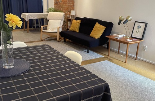 Beaconsfield Village Apartment | Modern Ossington Apartment