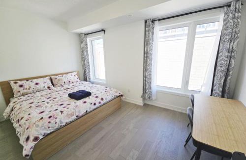 Downsview House | Modern Private Room Private Bathroom with King Bed with TV and Optional Balcony 10 minutes to Rogers Stadium Midtown Downtown Toronto
