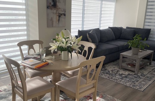 Vaughan Condo | 🛏️ Modern Private Room with Ensuite – 2 Min Walk to Vaughan Mills