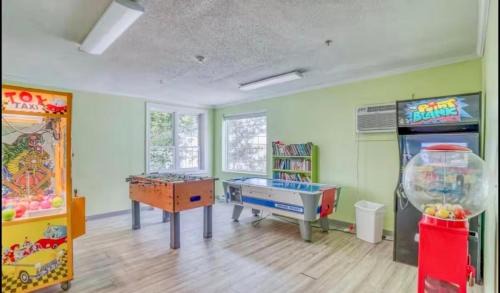 North Ocean City Apartment | Modern Renovated Condo - 90 Steps to Beach - OCMD