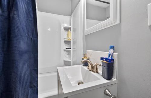 Liverpool Apartment | Modern space - brand new 1bd in Liverpool NY