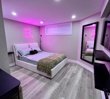 Etobicoke Apartment | Modern Suite in Etobicoke - Near Airport & Downtown!
