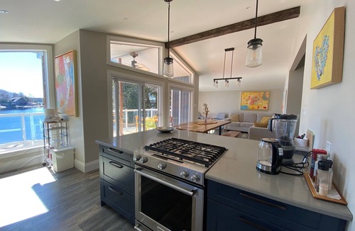 Baddow Cottage | Modern upscale cottage overlooking Balsam Lake.