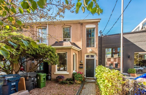 Niagara House | Modern Urban King West 4 Bedroom With 2 Parking