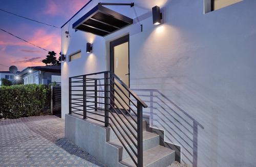 East Little Havana Villa | Modern Villa 1 in Miami close to Brickell, Wynwood, near everything
