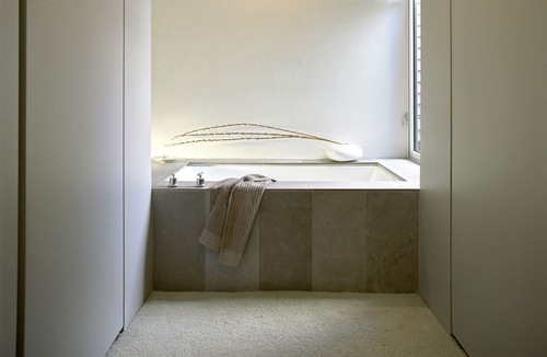 Little Italy House | Modernist Home + Nanny Suite + Backyard + 2 Parking